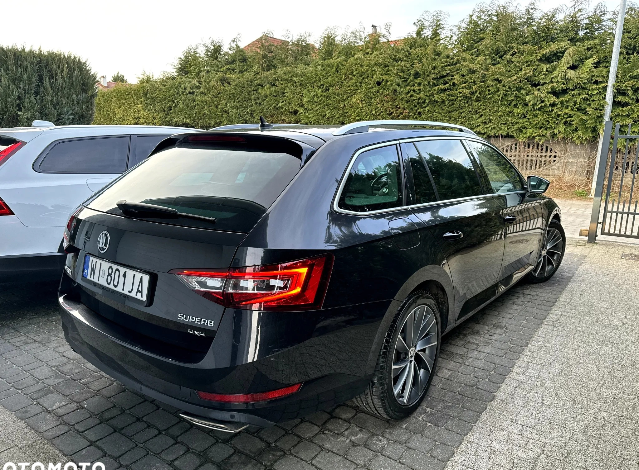 Skoda Superb cena 79900 przebieg: 229000, rok produkcji 2019 z Gdynia małe 67